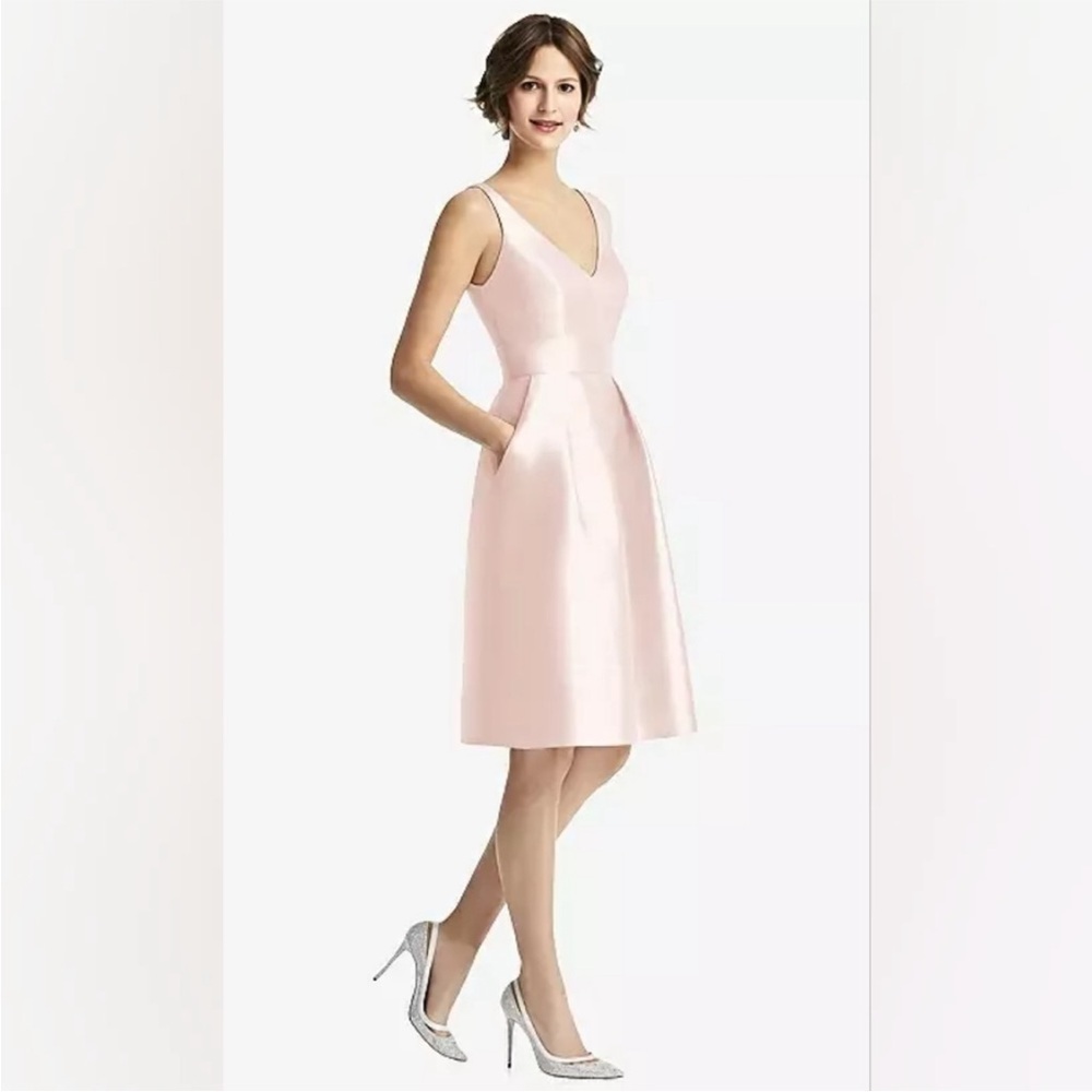 ALFRED SUNG • STYLE D768 • Satin Twill V- Neck Pleated Mini Occasion Dress 4R
